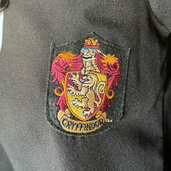 Universal Studios Authentic Wizarding World Of Harry Potter Gryffindor Cloak - Picture 3 of 8